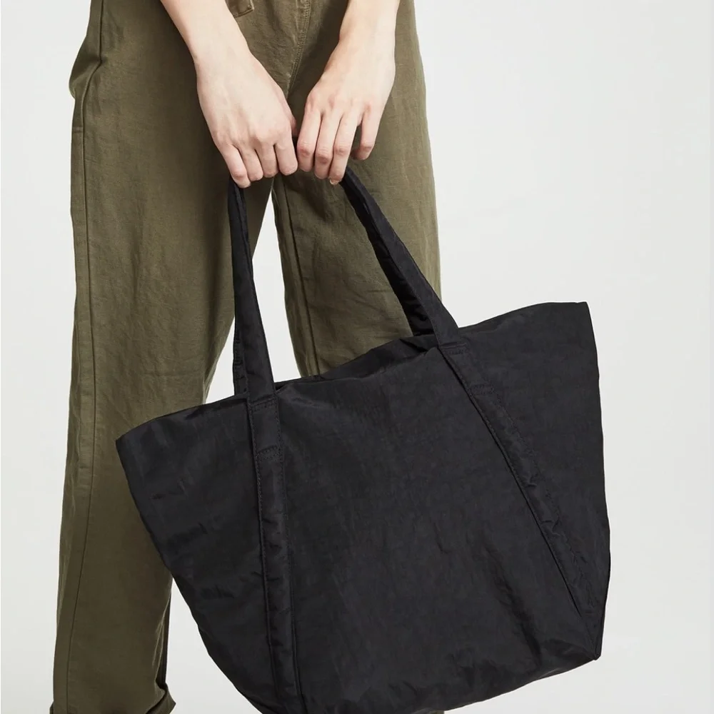 Baggu Travel Cloud Bag Black - Picture 2 of 4